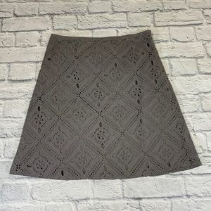 Garnet Hill Lace Gray Cotton Skirt Lined
Size 6 Zip up